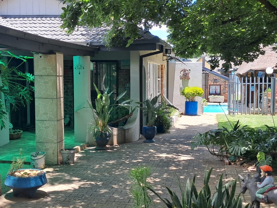 4 Bedroom Property for Sale in Naudeville Free State